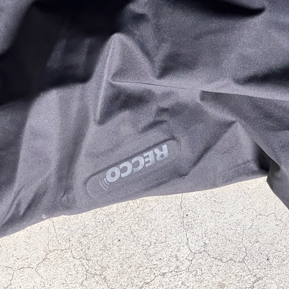 Great snow pants , great condition, I’m open for offers . - Picture 4 of 5